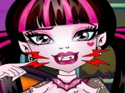 Draculaura Dentist Online Dress-up Games on taptohit.com