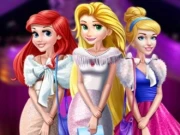 Glamour Prom Night Online Dress-up Games on taptohit.com